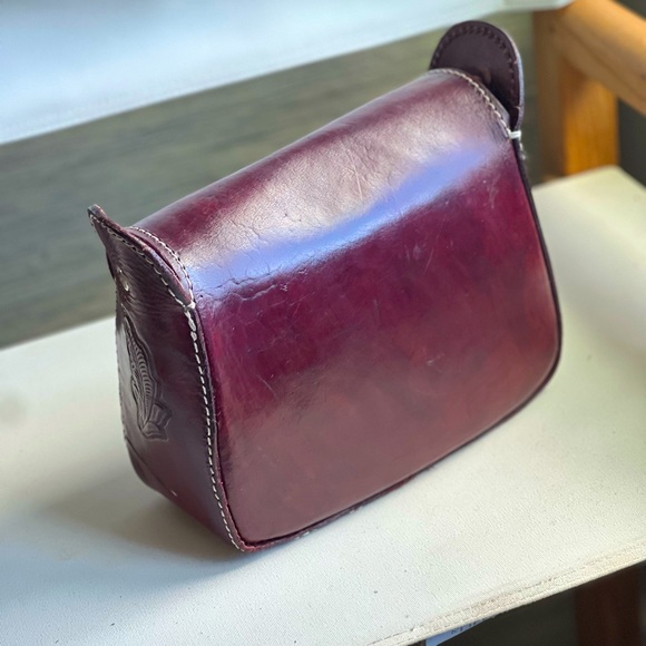 Handmade Leather Mexican Purse - Picture 7 of 8